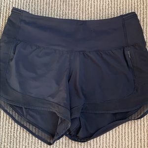 Lululemon Black Tracker Short Mesh